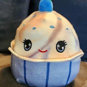 Maudi the Blueberry Muffin Holiday Squishmallow - 5 inch